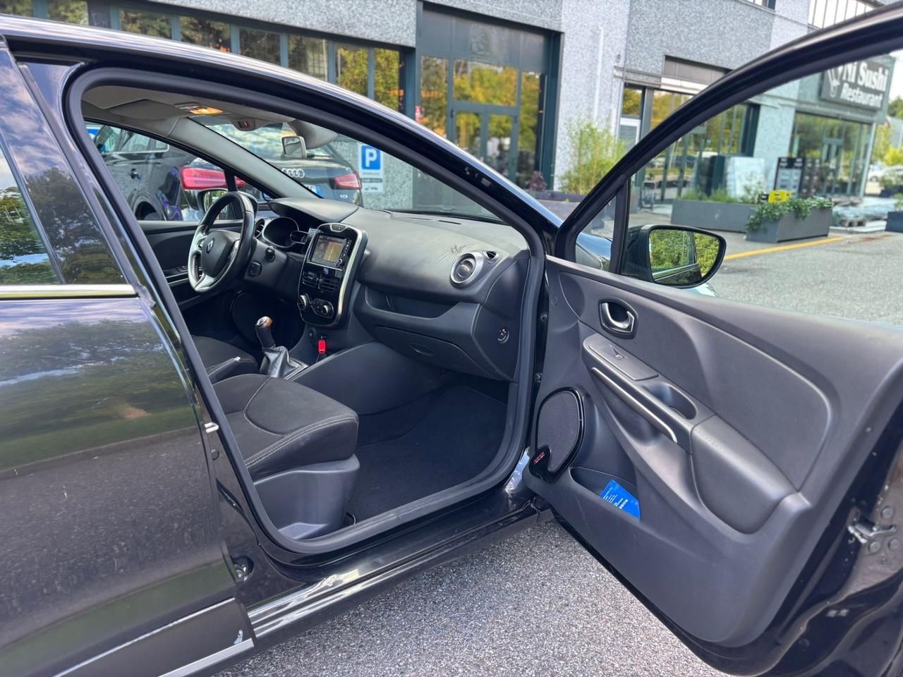 Renault Clio 1.2 75 CV 5 porte Duel