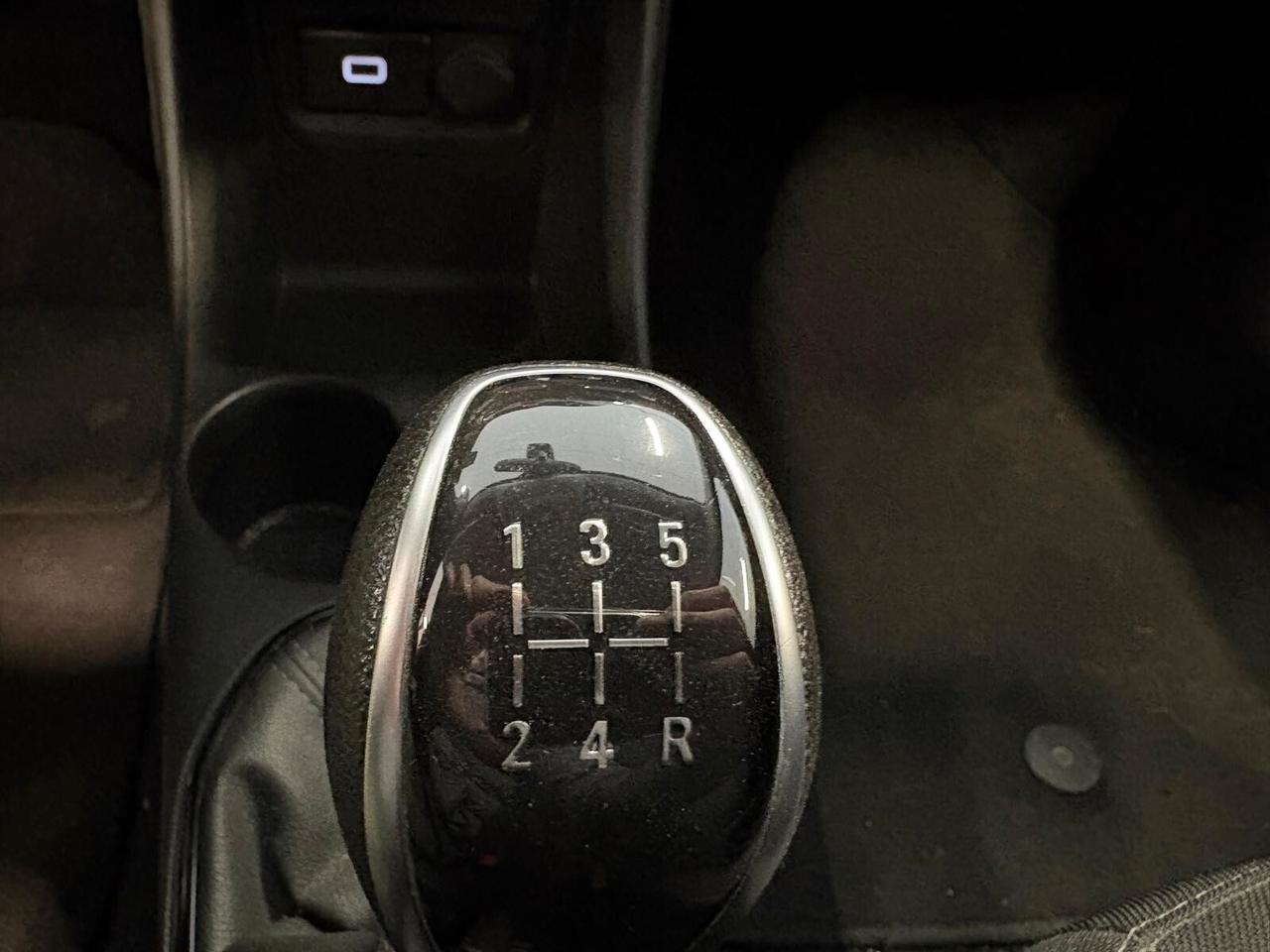 Opel Karl ROCKS 1.0 73 CV 5MT 45000 KM