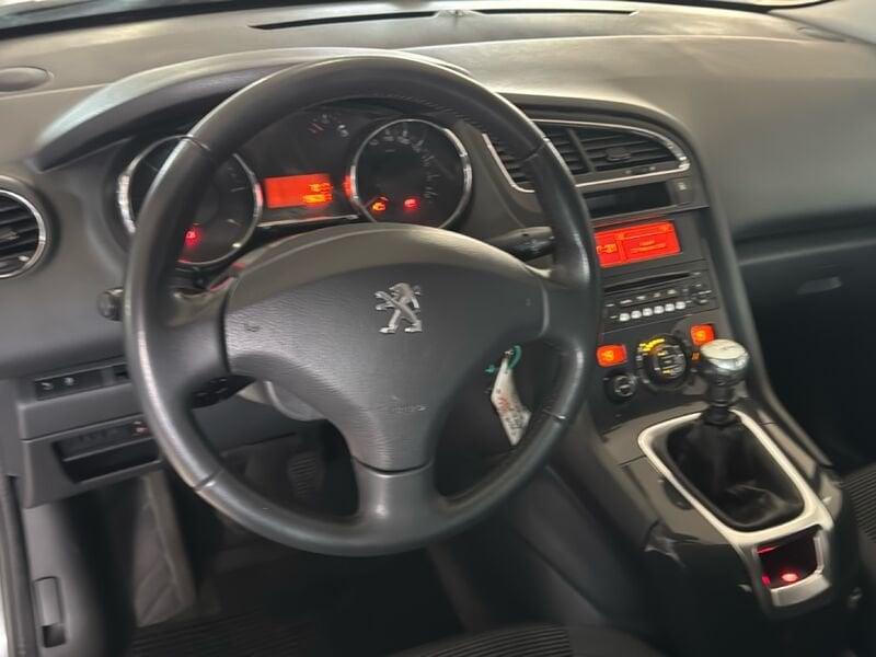 Peugeot 5008 1.6 8v HDi 115cv Allure FAP