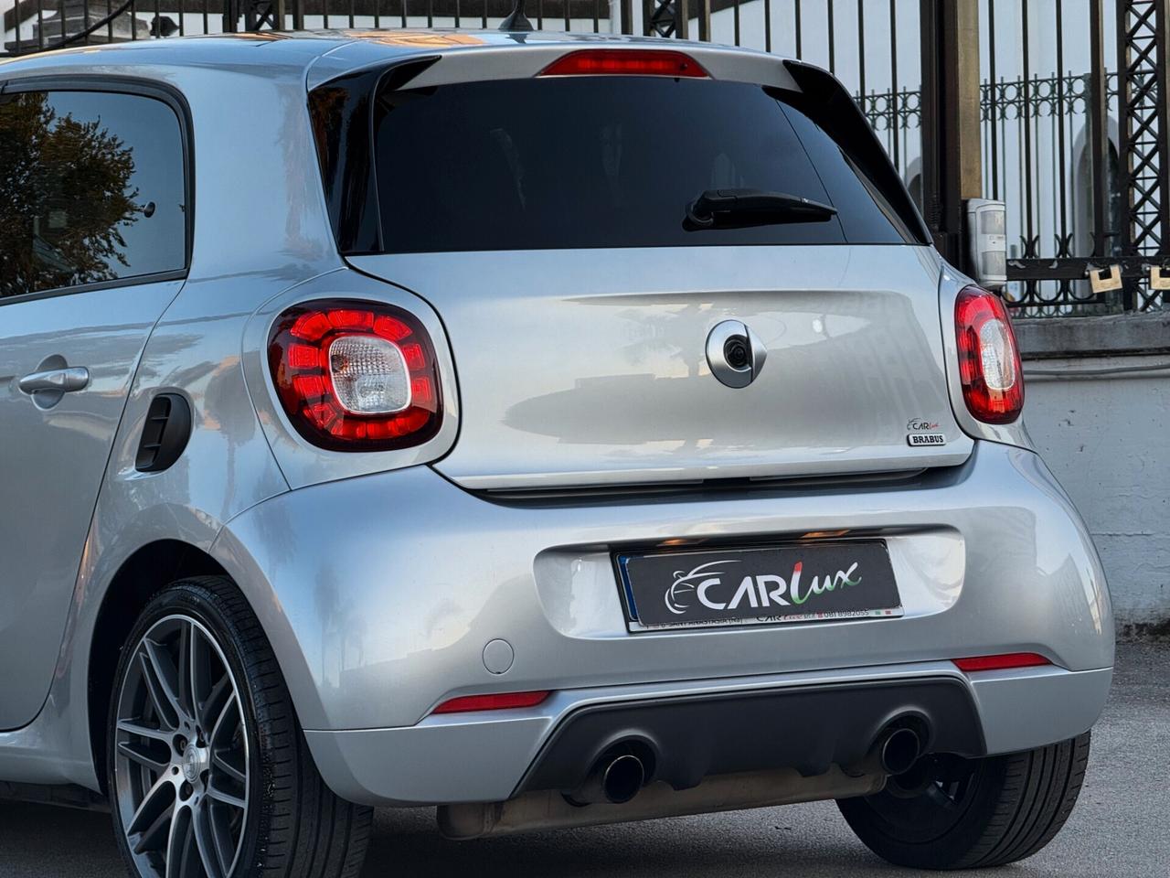 Smart forFour 0.9 T BRABUS 109CV TETTO CAM JBL