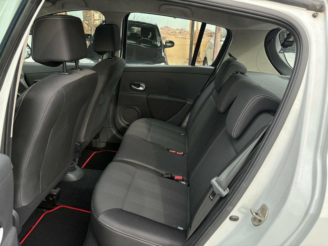 Renault Clio 1.2 16V 5 porte Dynamique