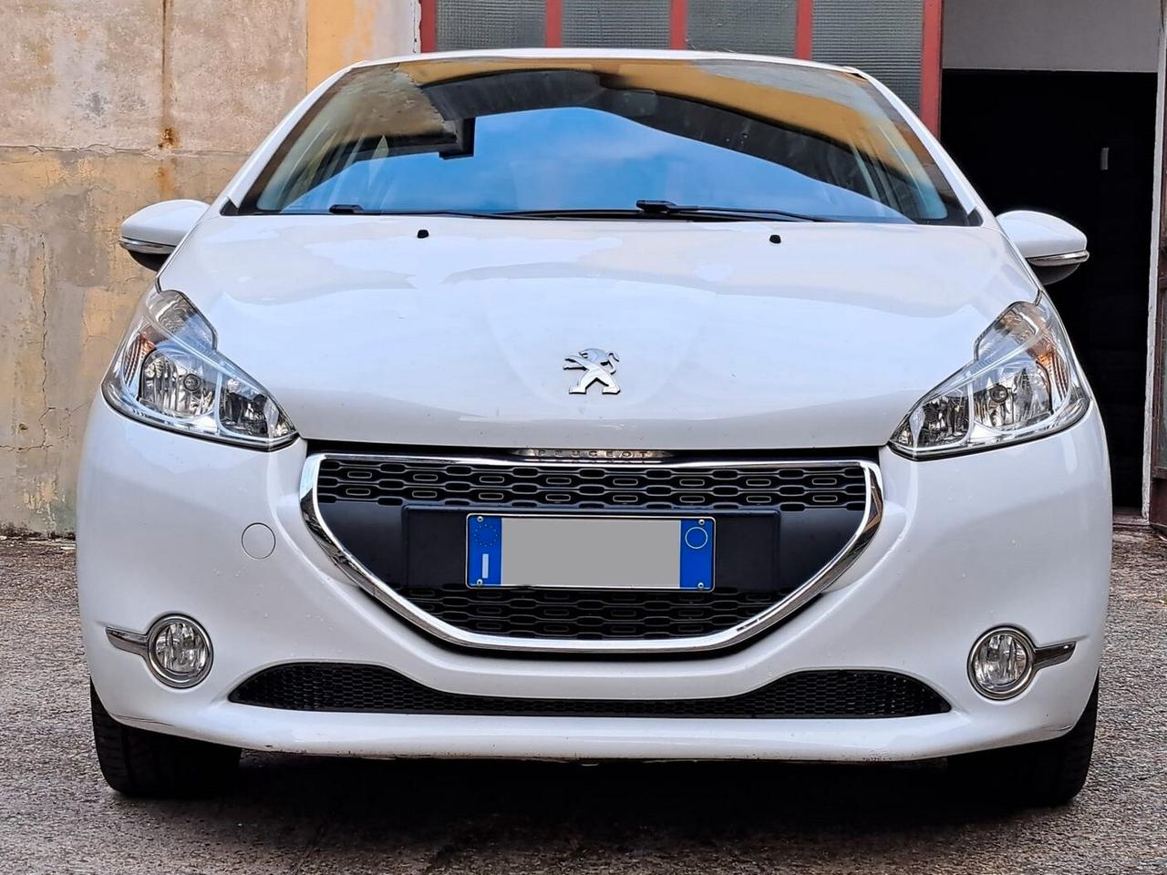 Peugeot 208 PureTech 82 5 porte Allure LEGGERE DESCRIZIONE