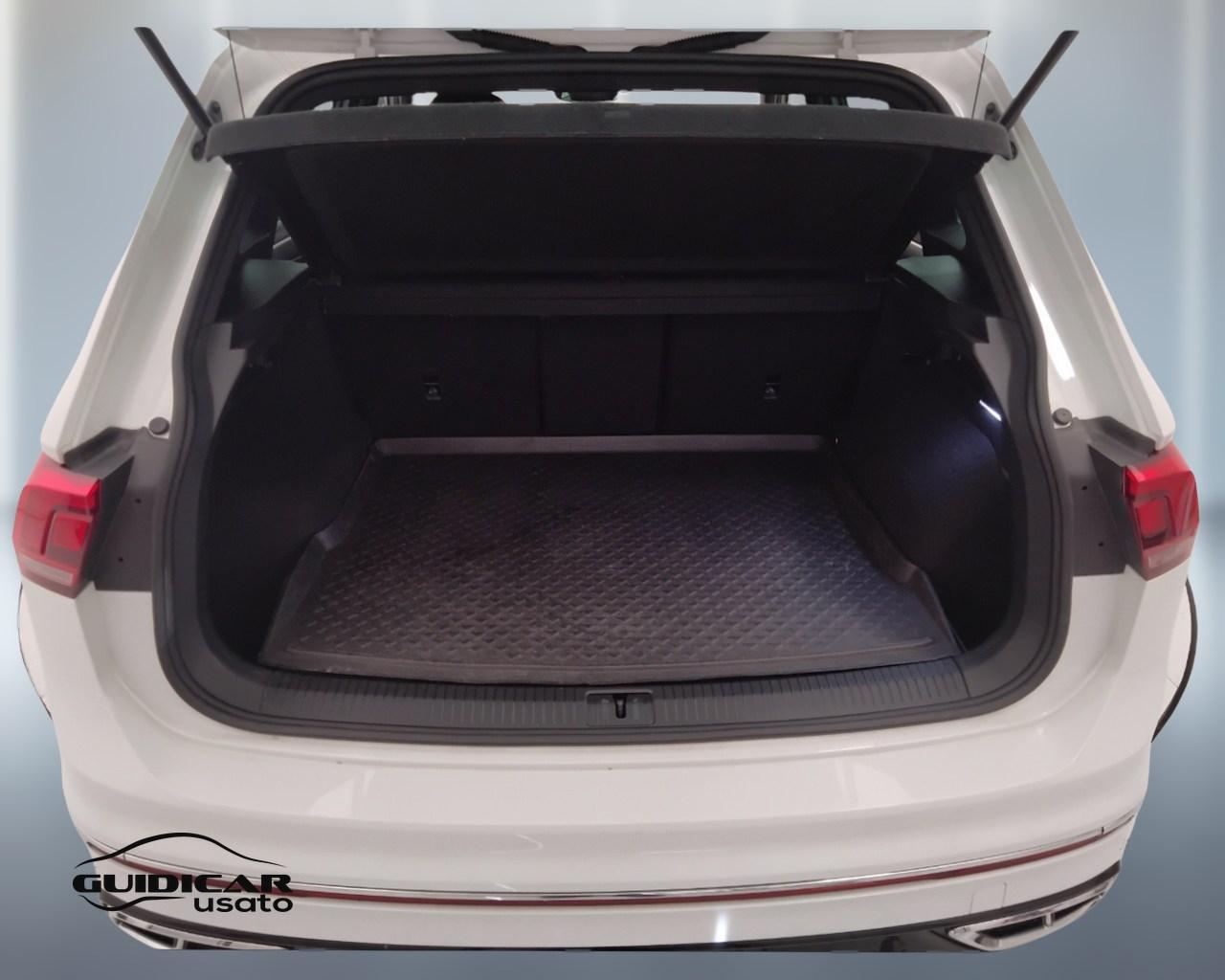 VOLKSWAGEN Tiguan II 2021 - Tiguan 1.5 tsi R-Line 150cv dsg