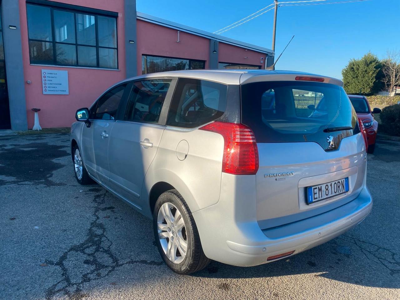 Peugeot 5008 1.6 e-HDi 112CV Stop&Start cambio robotizzato Active