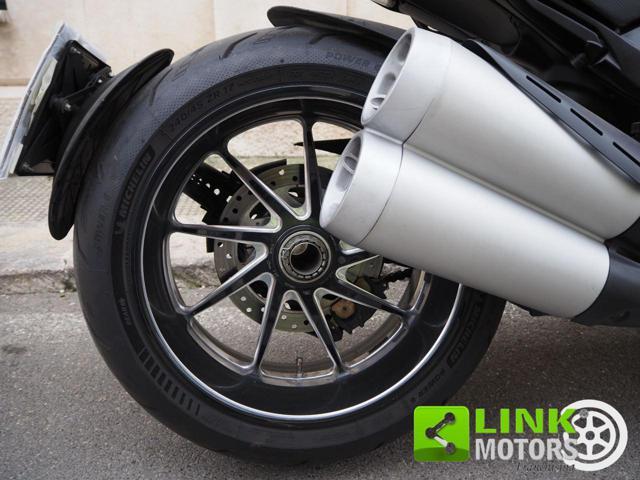 DUCATI Diavel Red Carbon