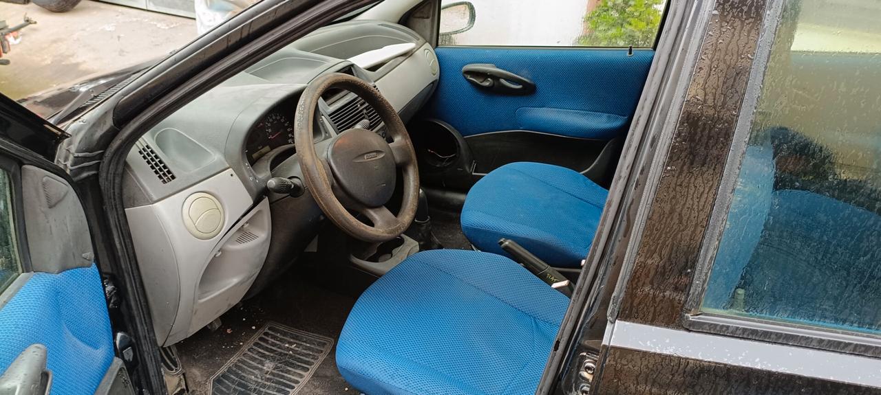 Fiat Punto 1.9 JTD 5 porte ELX