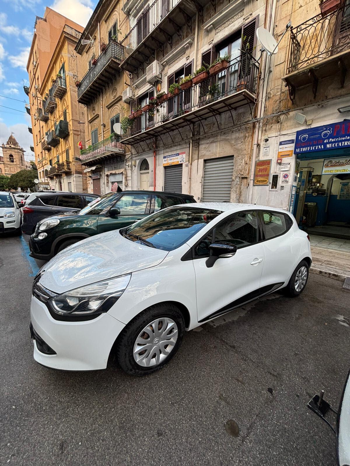 Renault Clio 1.2 75CV GPL 5 porte Live FINANZIABILE NEOPATENTATI