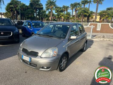 TOYOTA Yaris 1.3i 16V cat 5 porte Sol