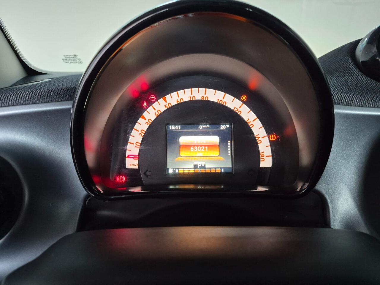 smart forTwo FORTWO 0.9 TURBO PASSION 90CV TWINAMIC TETTO PANORAMICO VETRI PRIVACY CRUISE CONTROL C.15" CLIMA