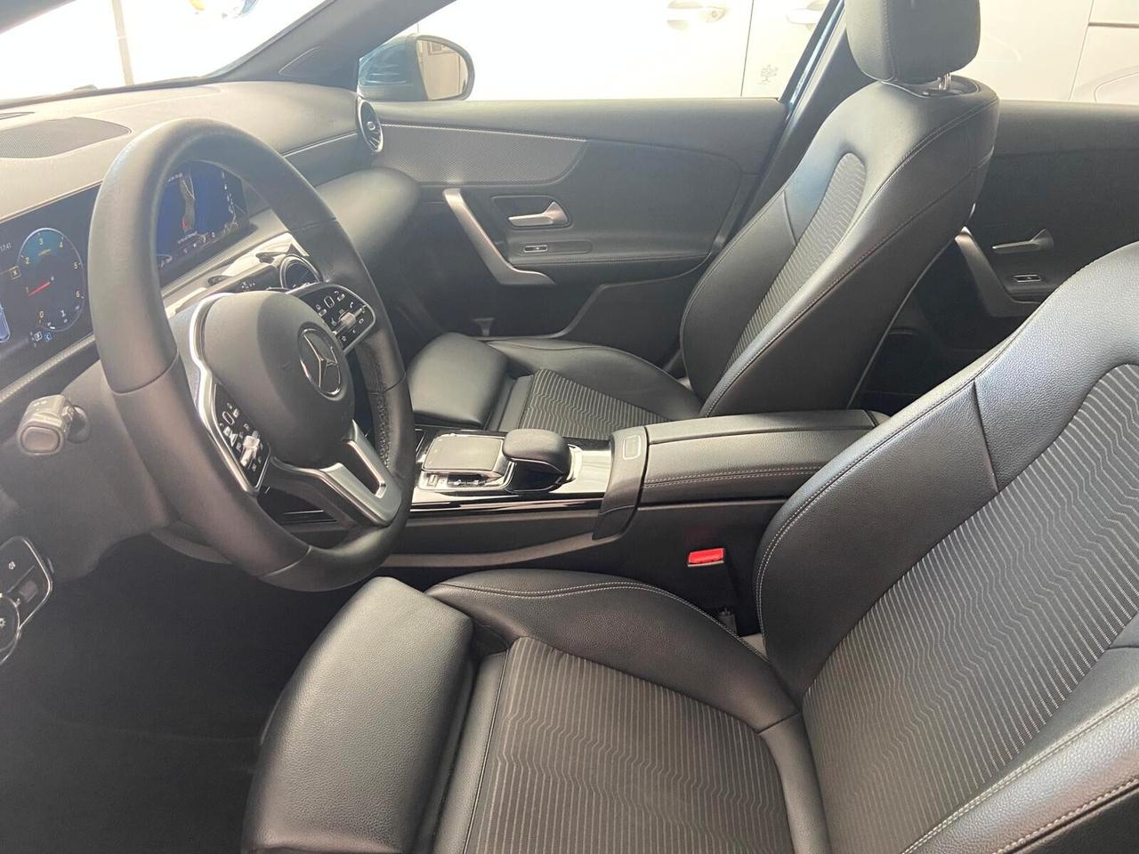 MERCEDES-BENZ A 180D AUTOMATIC SPORT