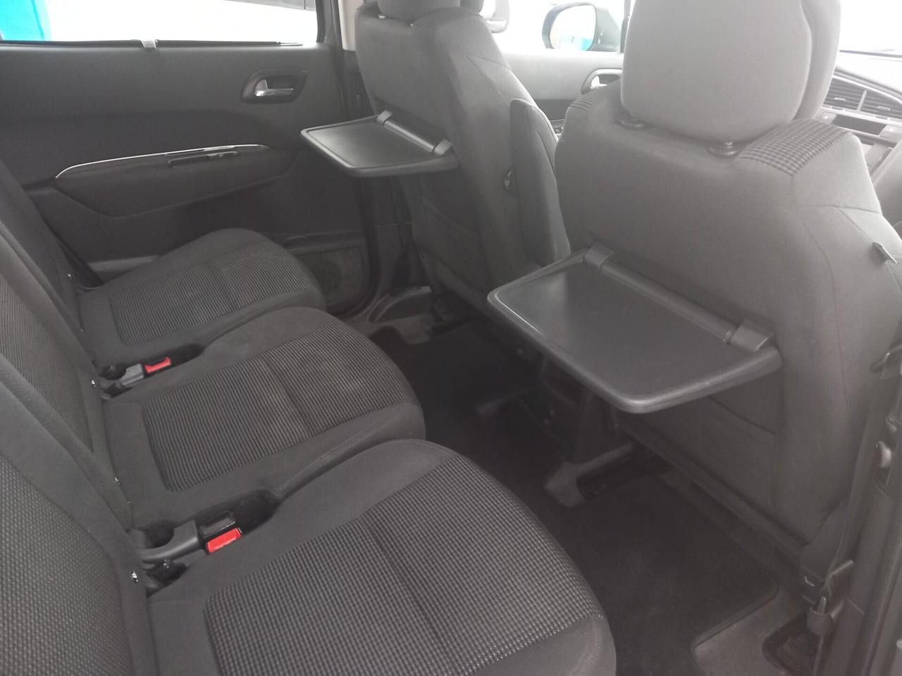 Peugeot 5008 1.6 diesel automatica 7 posti 152 mila km anno 2013