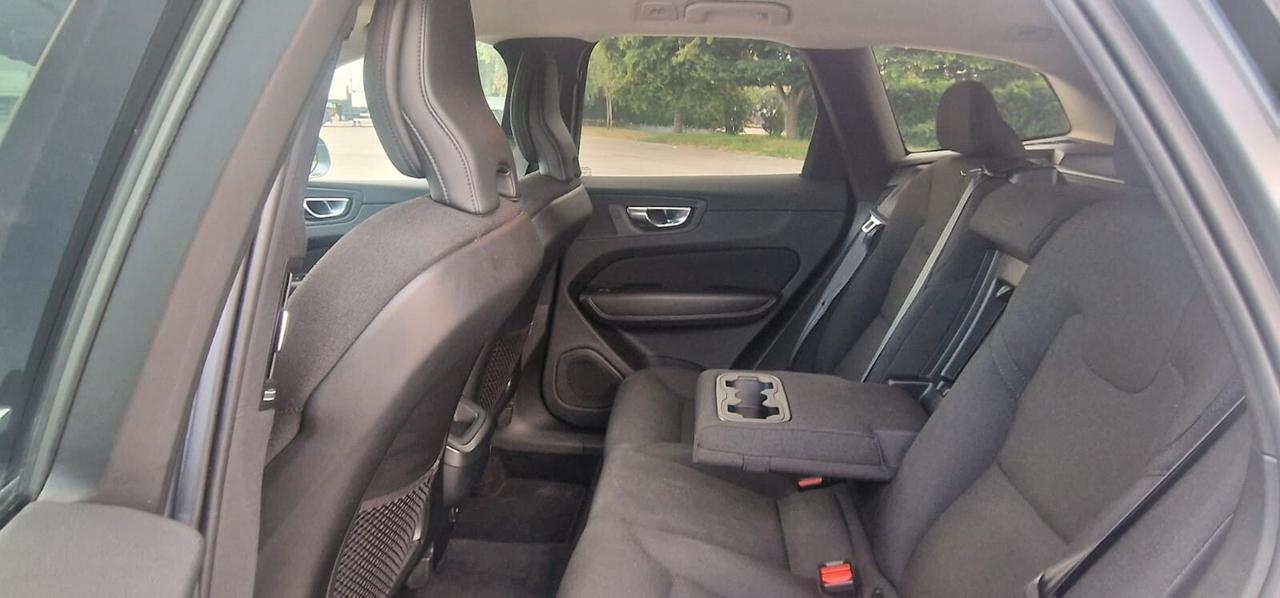 Volvo XC60 AWD B4 Diesel/Ibrida