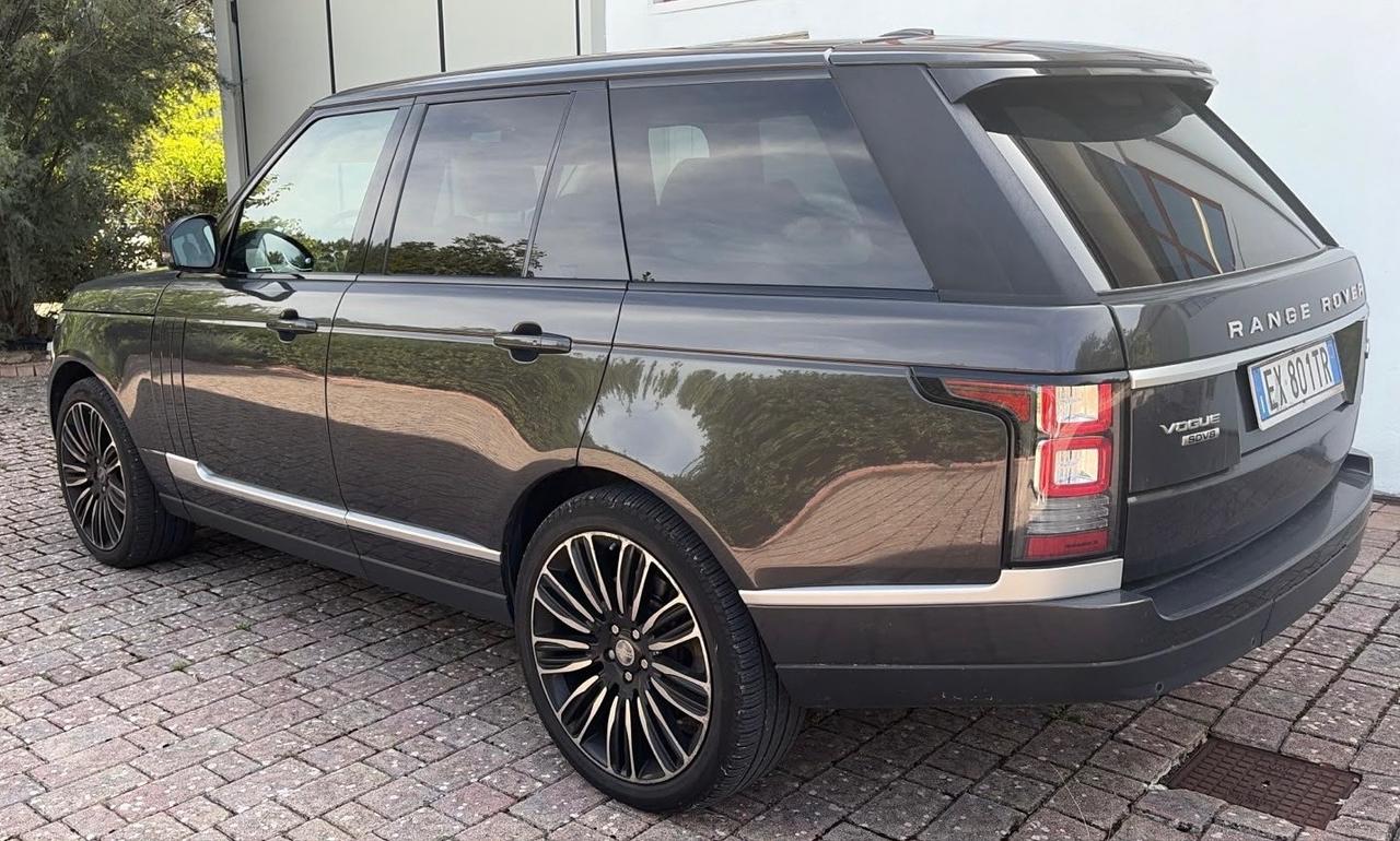 Land Rover Range 4.4 SDV8 Vogue LWB