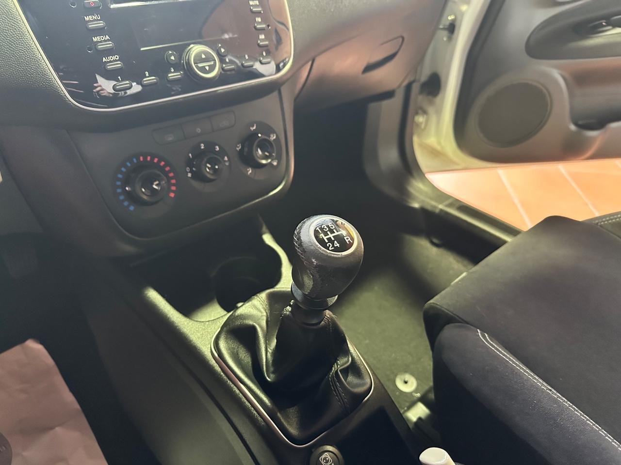 Fiat Punto evo 1.4 8V Natural Power Lounge 2014