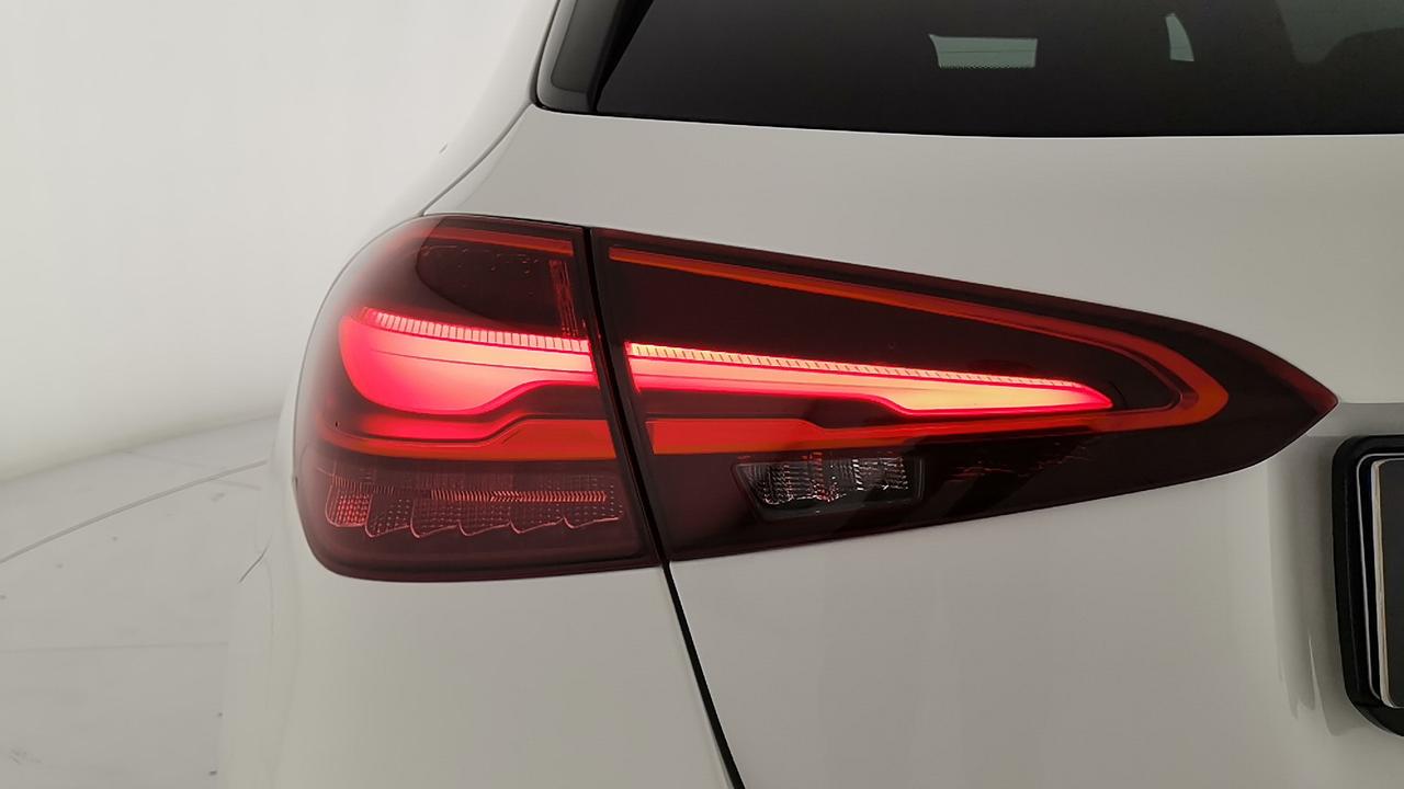 Mercedes-Benz Classe A - W177 2023 - A 250 e phev Progressive Advanced auto
