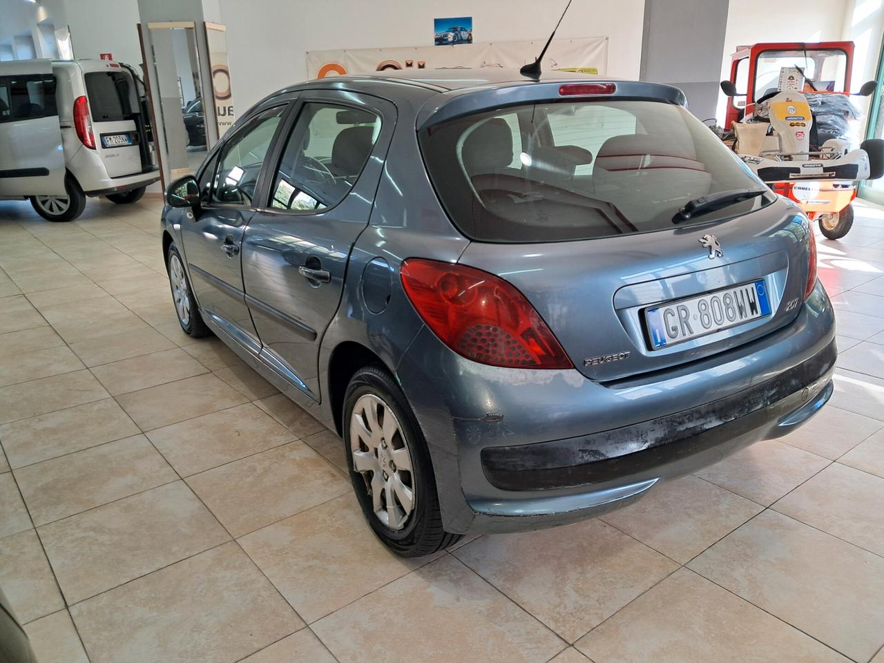Peugeot 207 1.4 HDi 70CV 5p. X Line