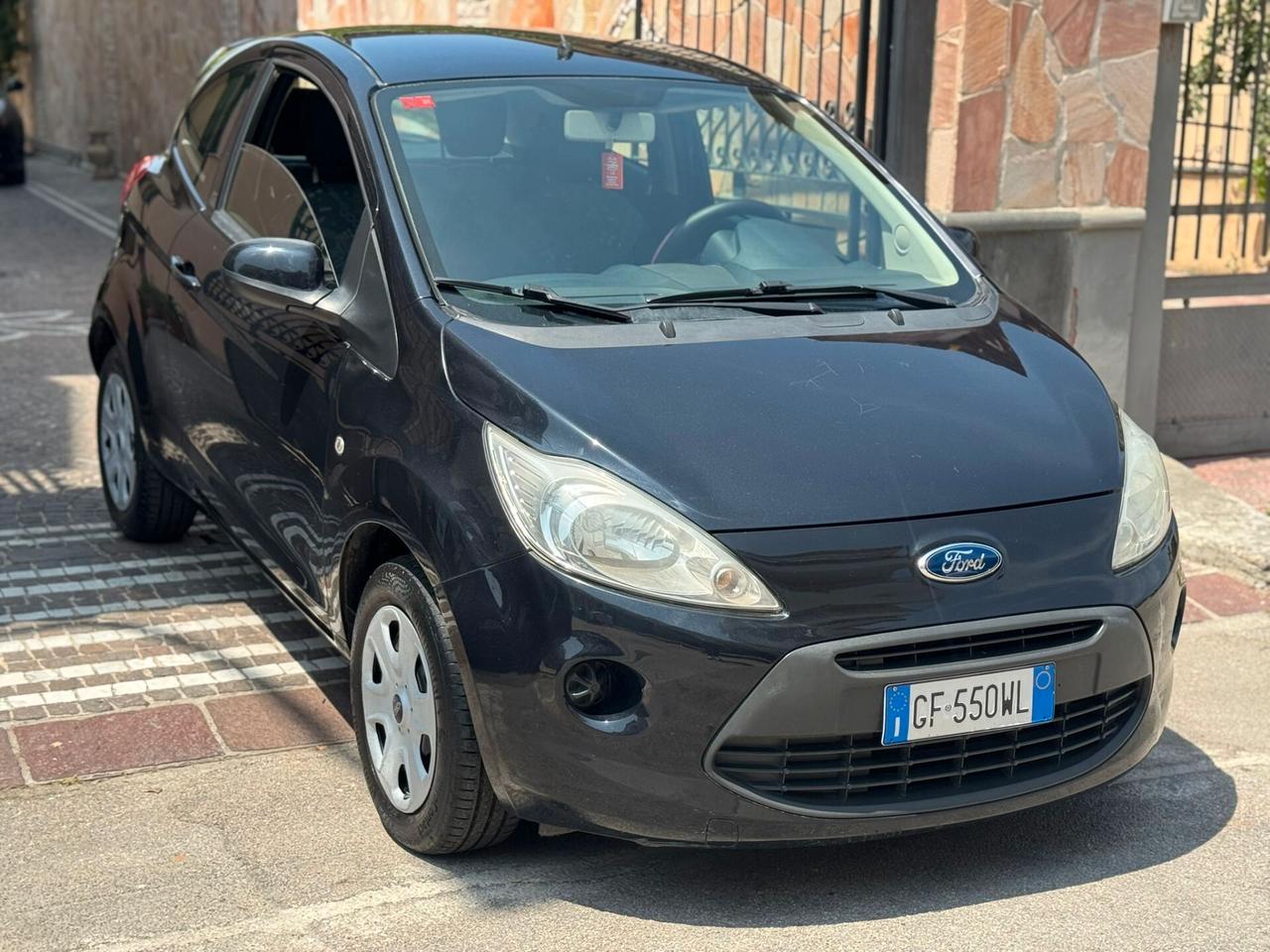Ford Ka 1.2 8V 69CV Black&White Edition - berlina 2 volumi