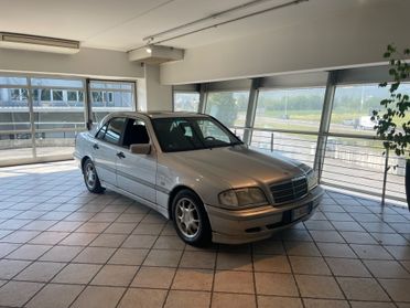 Mercedes-benz C 220 diesel automatica