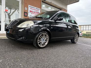 Lancia Ypsilon 1.3 MJT 105 CV Sport MomoDesign