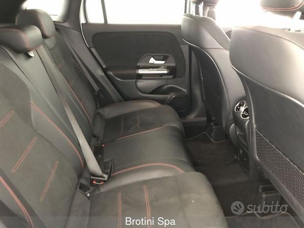 Mercedes-Benz GLA 200 d Automatic Business