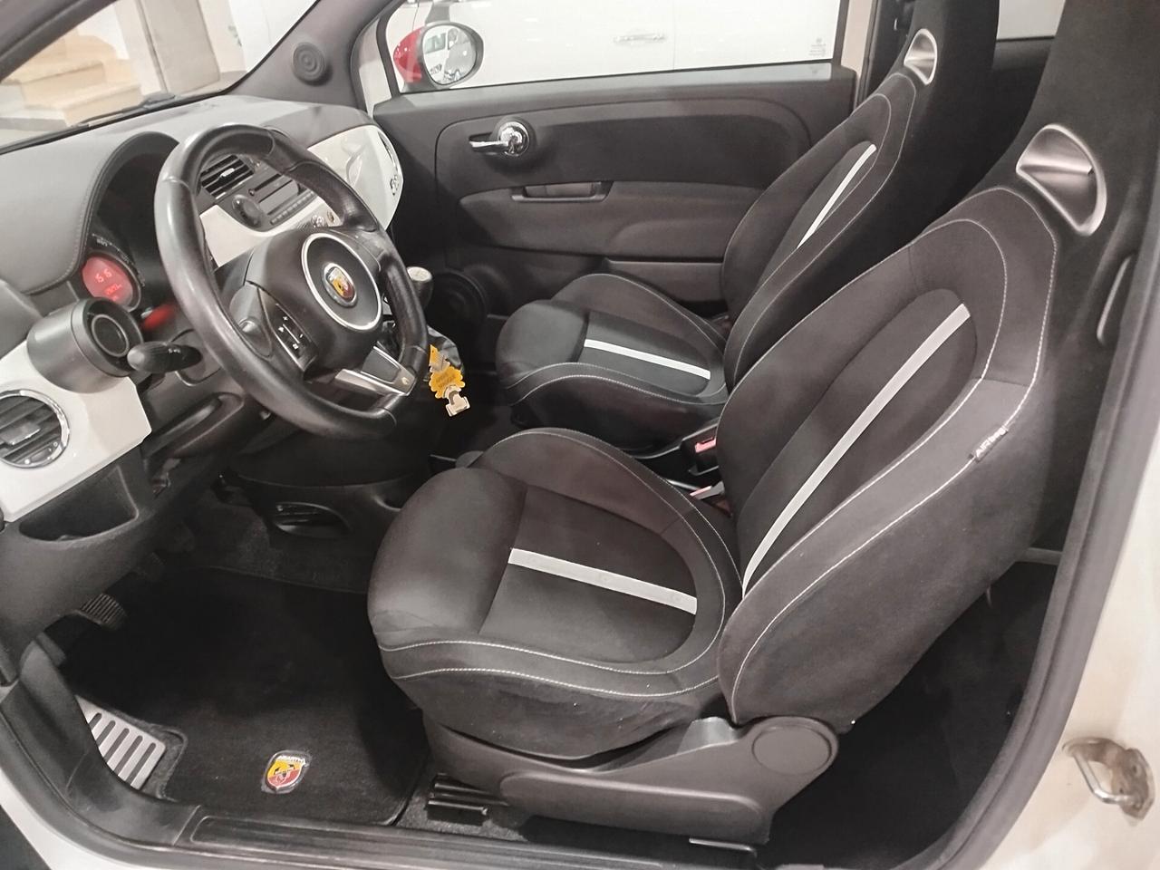 Abarth 500 1.4 Turbo T-Jet Custom