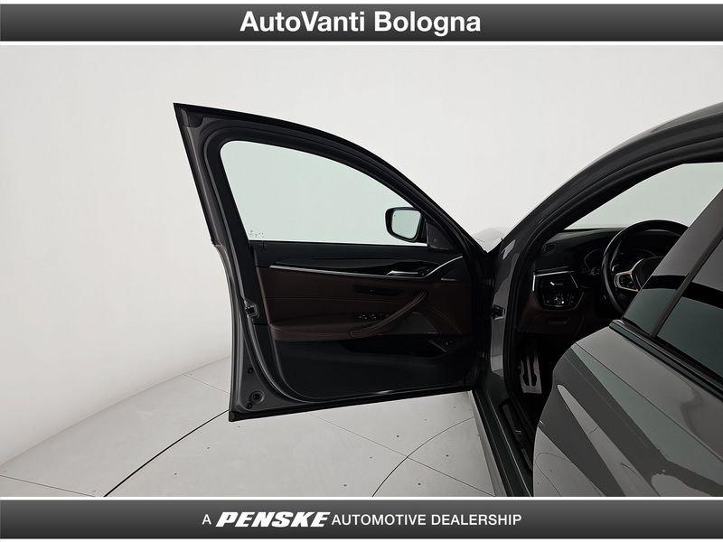 BMW Serie 5 540d 48V xDrive Touring Msport