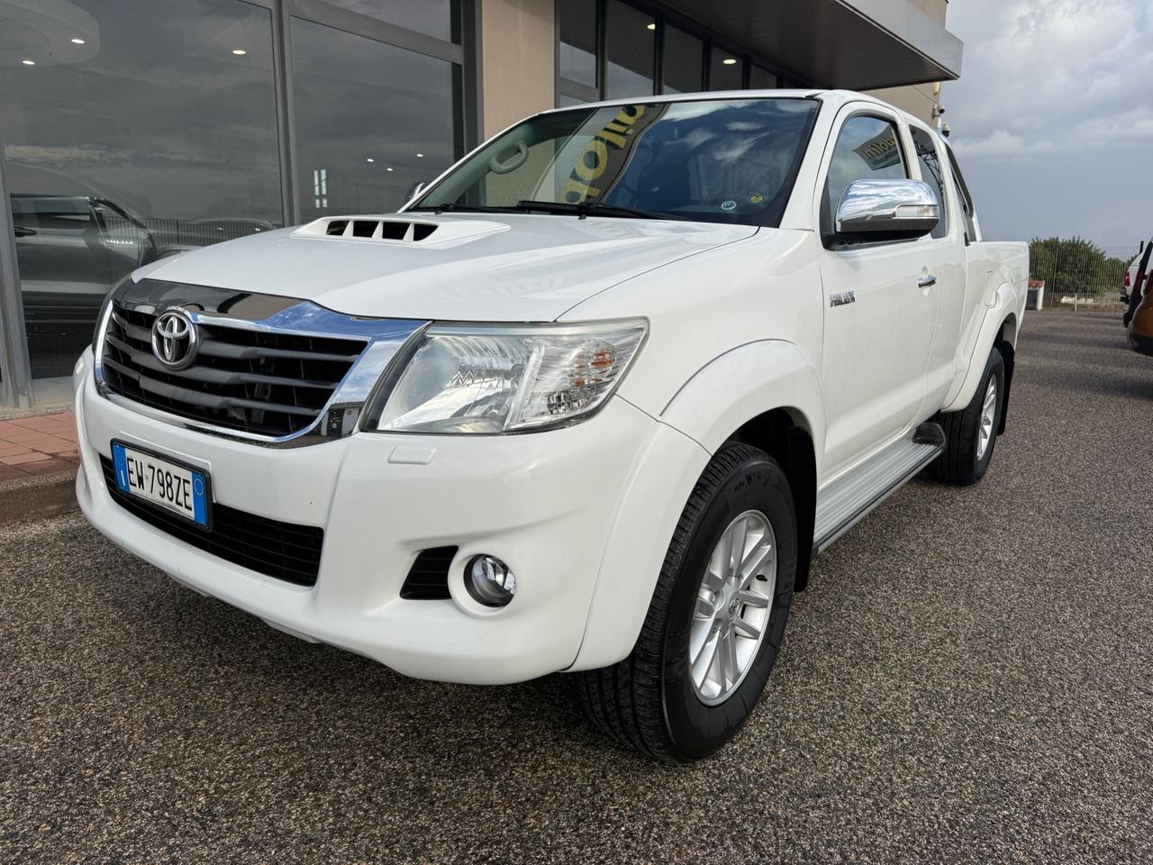 Toyota Hilux 2.5 D-4D 4WD 2p. 4posti MY14"