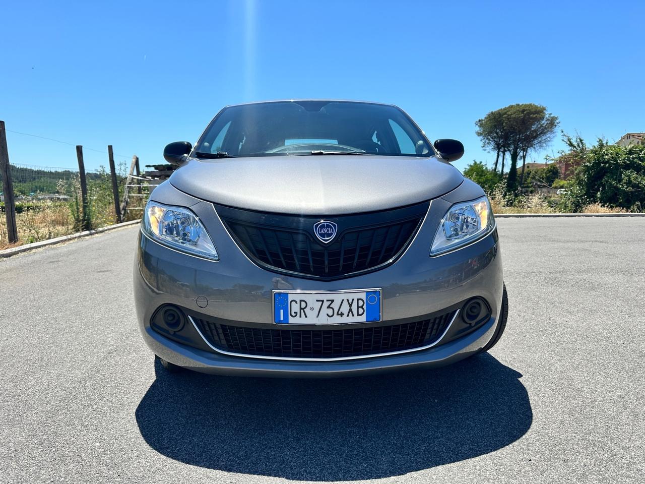 Lancia Ypsilon 1.0 5 porte Ibrida neopatentati Fatturabile iva esposta