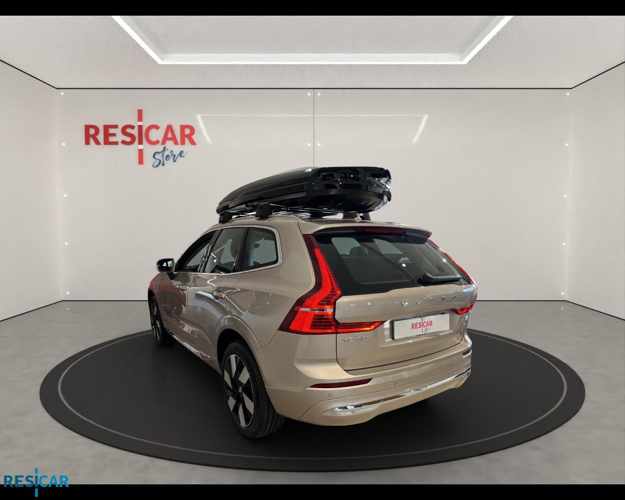 VOLVO XC60 RECHARGE T6 AWD PLUG-IN CORE BRIGHT