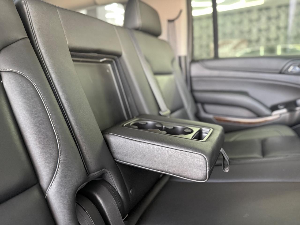 Chevrolet Suburban 5.3 340CV V8