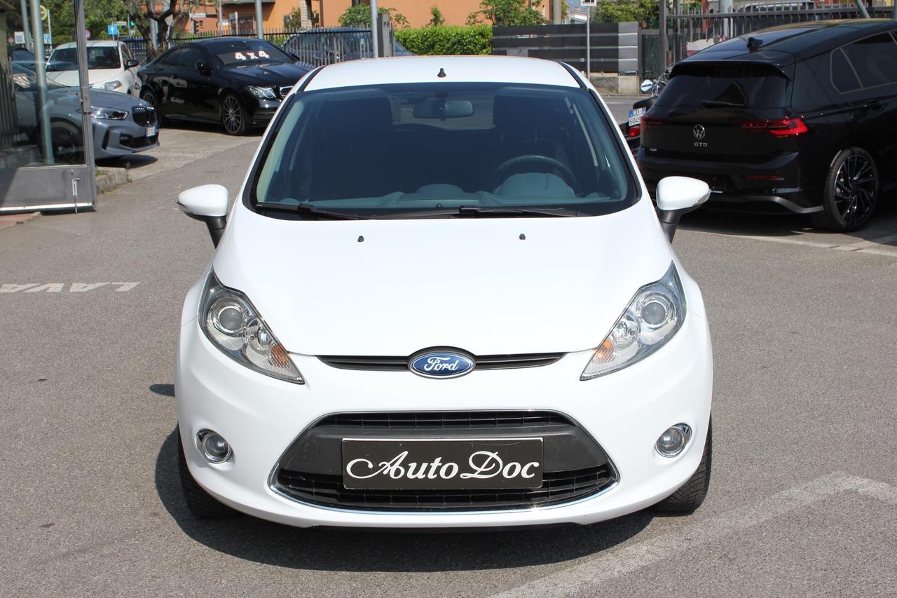 Ford Fiesta 1.4 TDCI 68CV 5 PORTE TITANIUM DISTRIBUZIONE FATTA