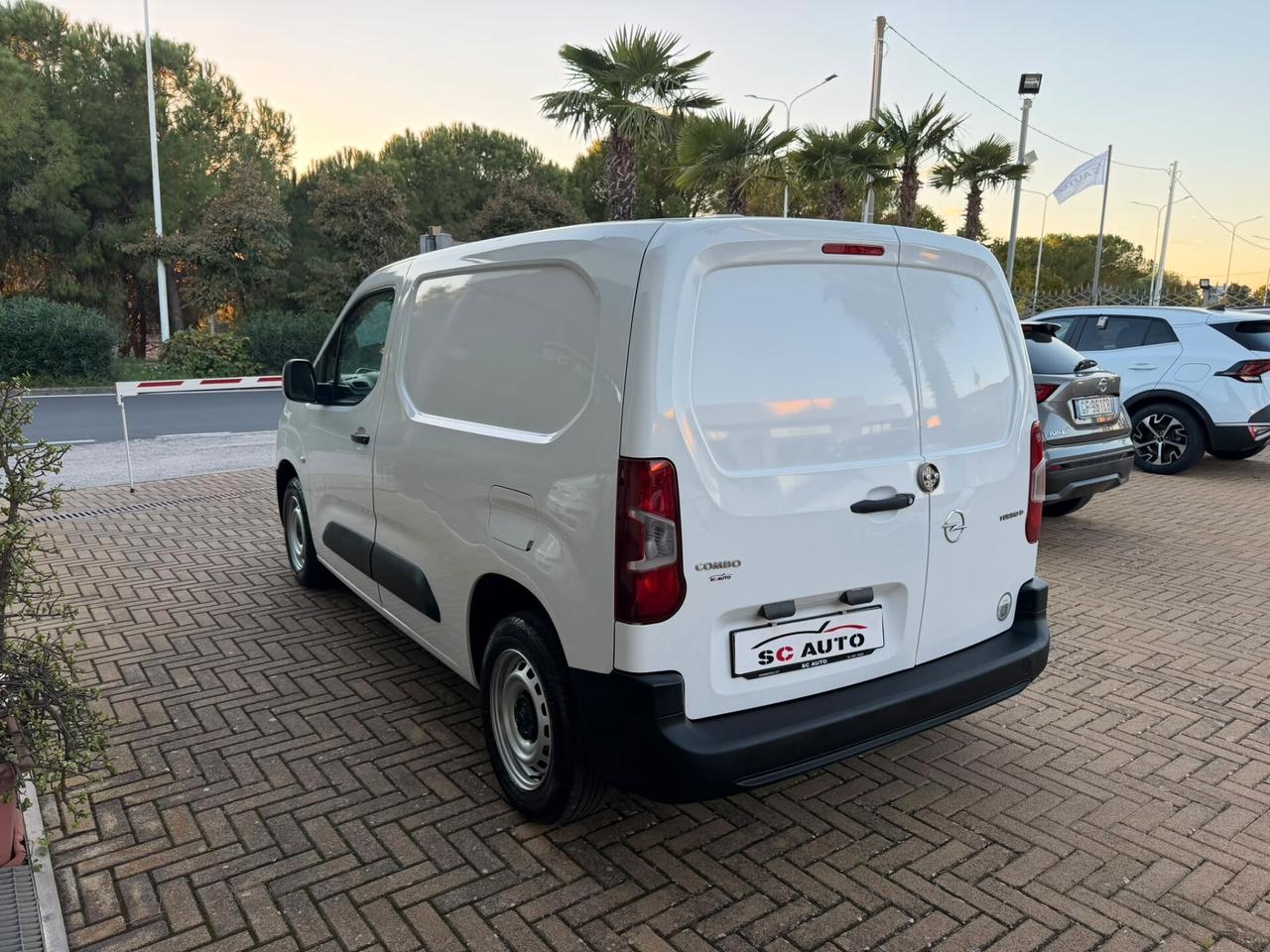 Opel Combo Cargo 1.6 Diesel PC 650kg