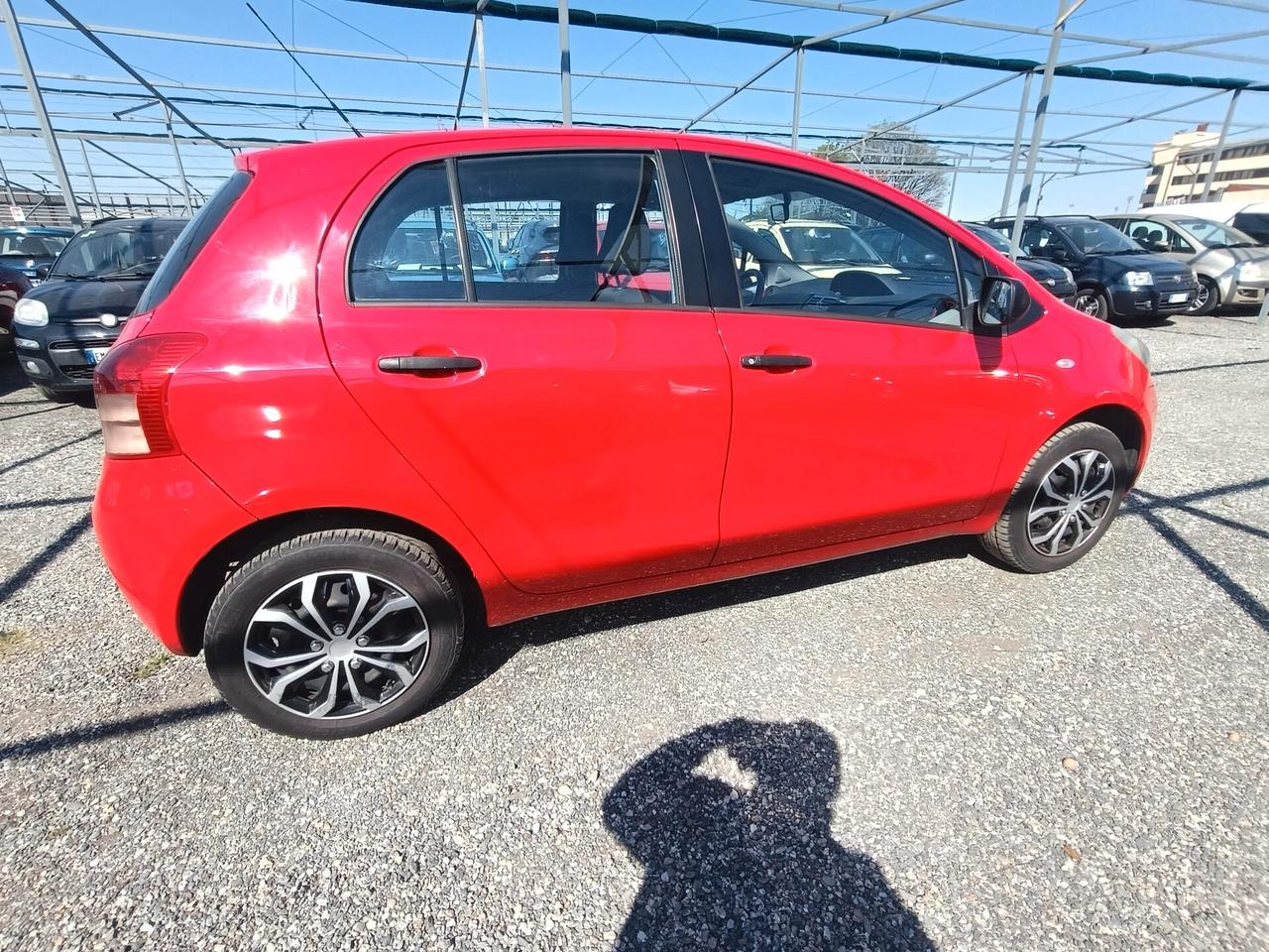 Toyota Yaris 1.0 5 porte Sol