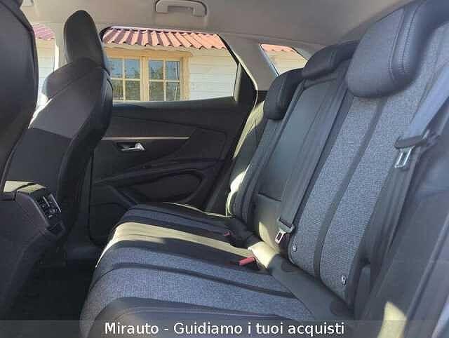 Peugeot 3008 3008 PureTech Turbo 130 S&S EAT8 Allure