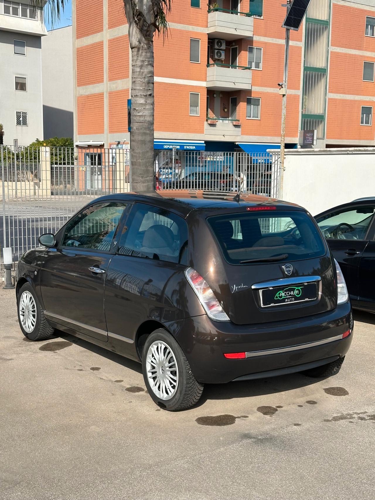 LANCIA YPSILON 1.2 BENZINA 2007 OK NEOPATENTATI