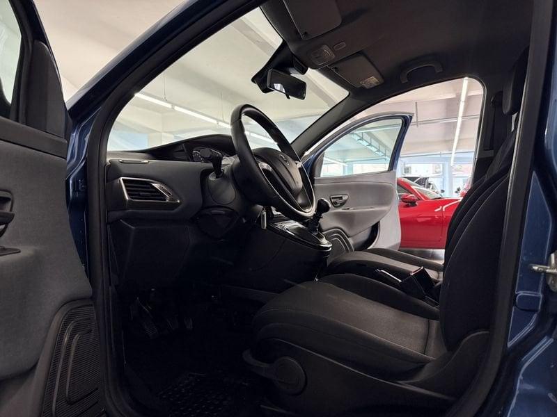 Lancia Ypsilon 1.0 FireFly 5 porte S&S Hybrid Gold