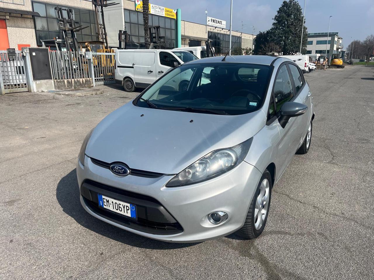 Ford Fiesta 1.4 TDCi 70CV 5p. Business ** NEOPATENTATI**