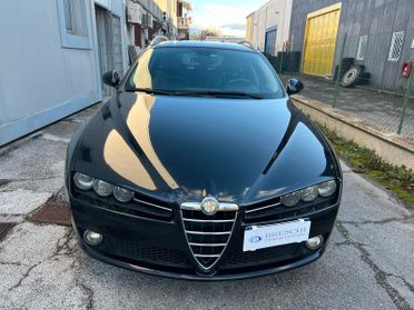 Alfa Romeo 159 2.0 JTDm Sportwagon Elegante - station wagon