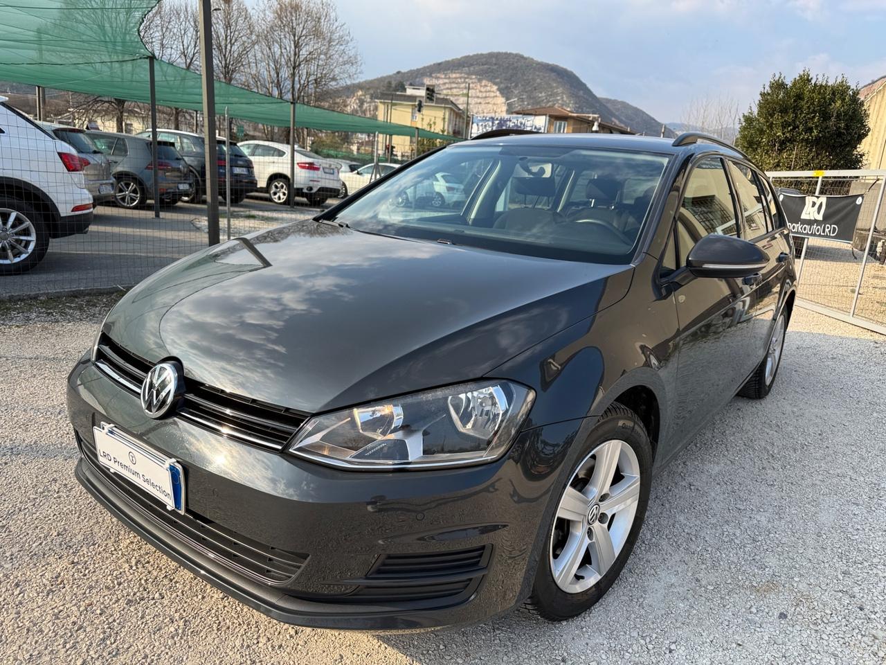 Volkswagen Golf Variant VII 2013 1.6 tdi Trendline 90cv E6