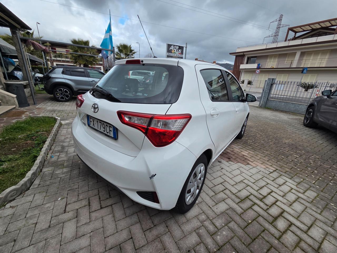 Toyota Yaris 1.0 72 CV 5 porte Active