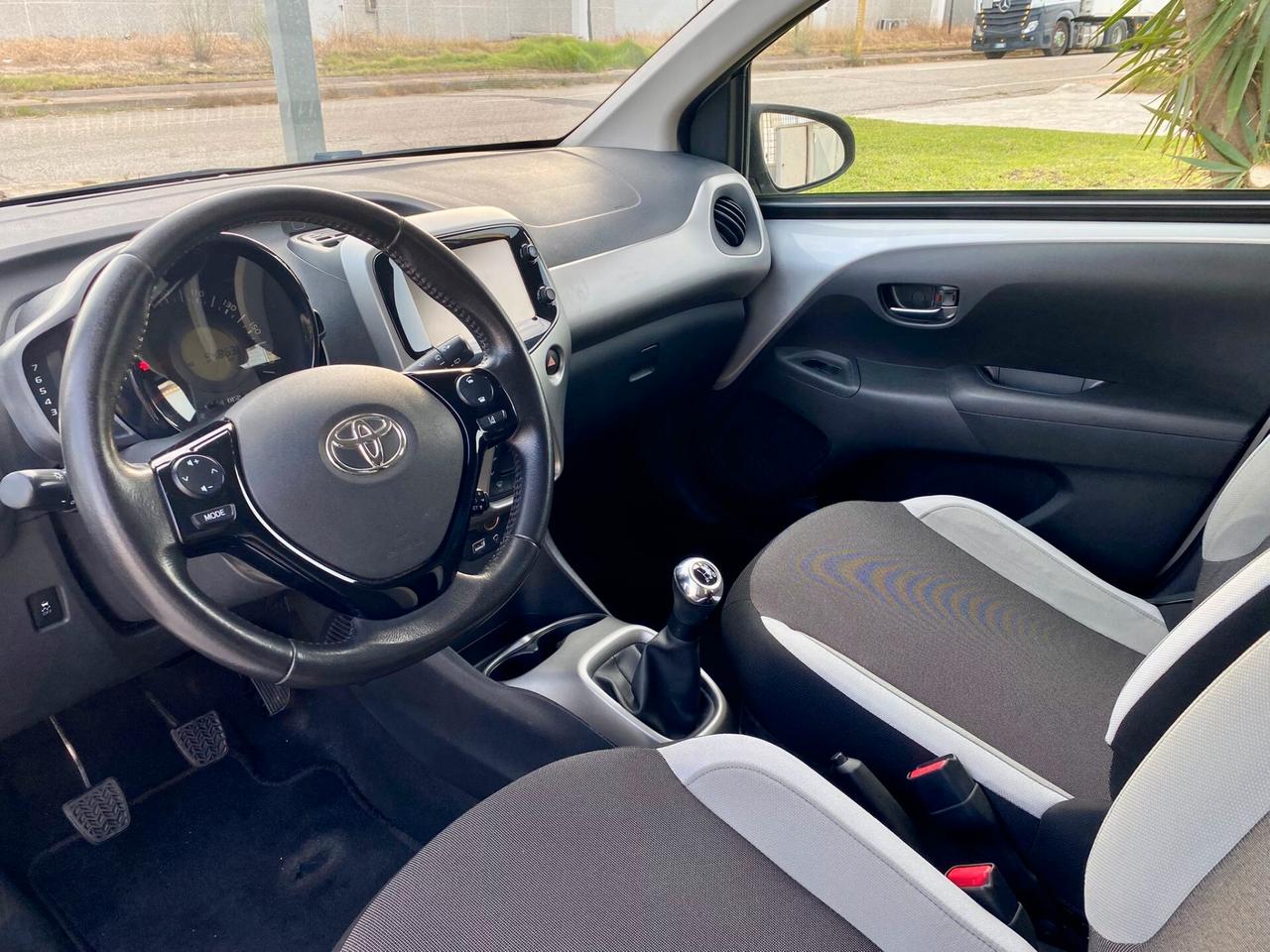 Toyota Aygo 1.0 VVT-i 69 cv. 5 porte X-Cite