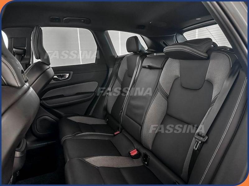 Volvo XC60 XC60 B5 AWD automatico Plus Dark