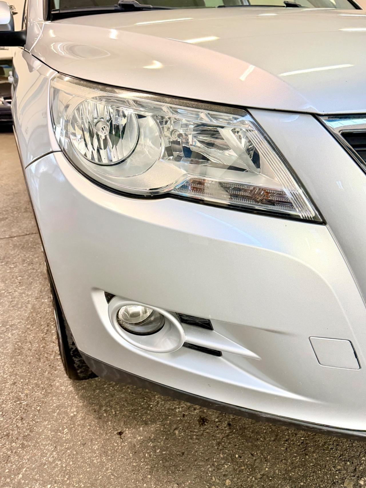 Volkswagen Tiguan 2.0 16V TDI DPF tiptronic Sport & Style (18°)