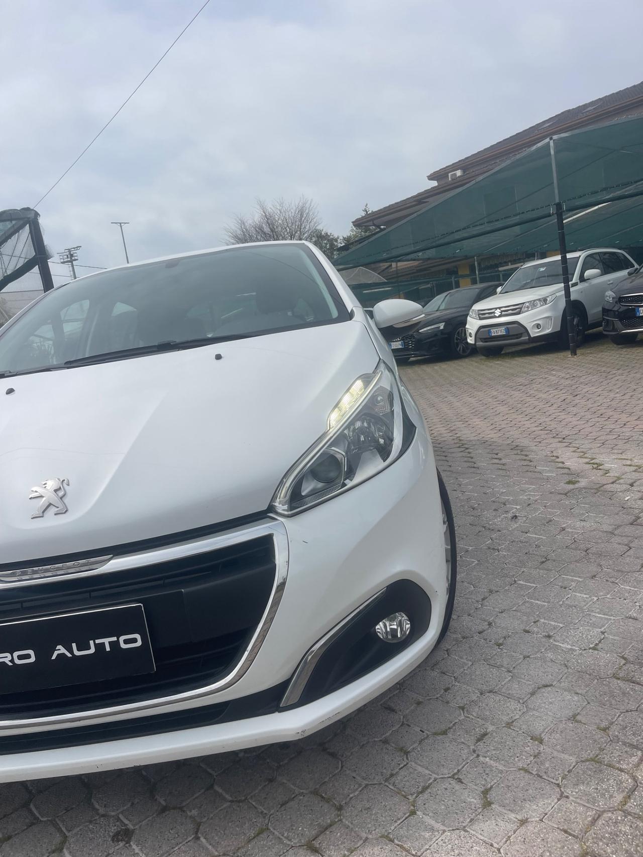 Peugeot 208 PureTech 82 5 porte Allure