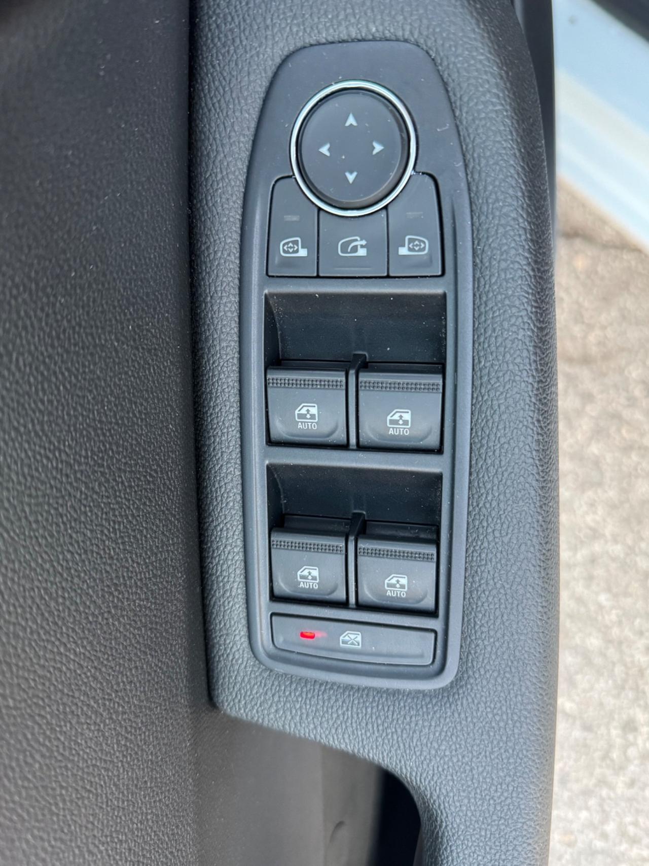 Mitsubishi Colt 1.0L turbo 90 CV Invite