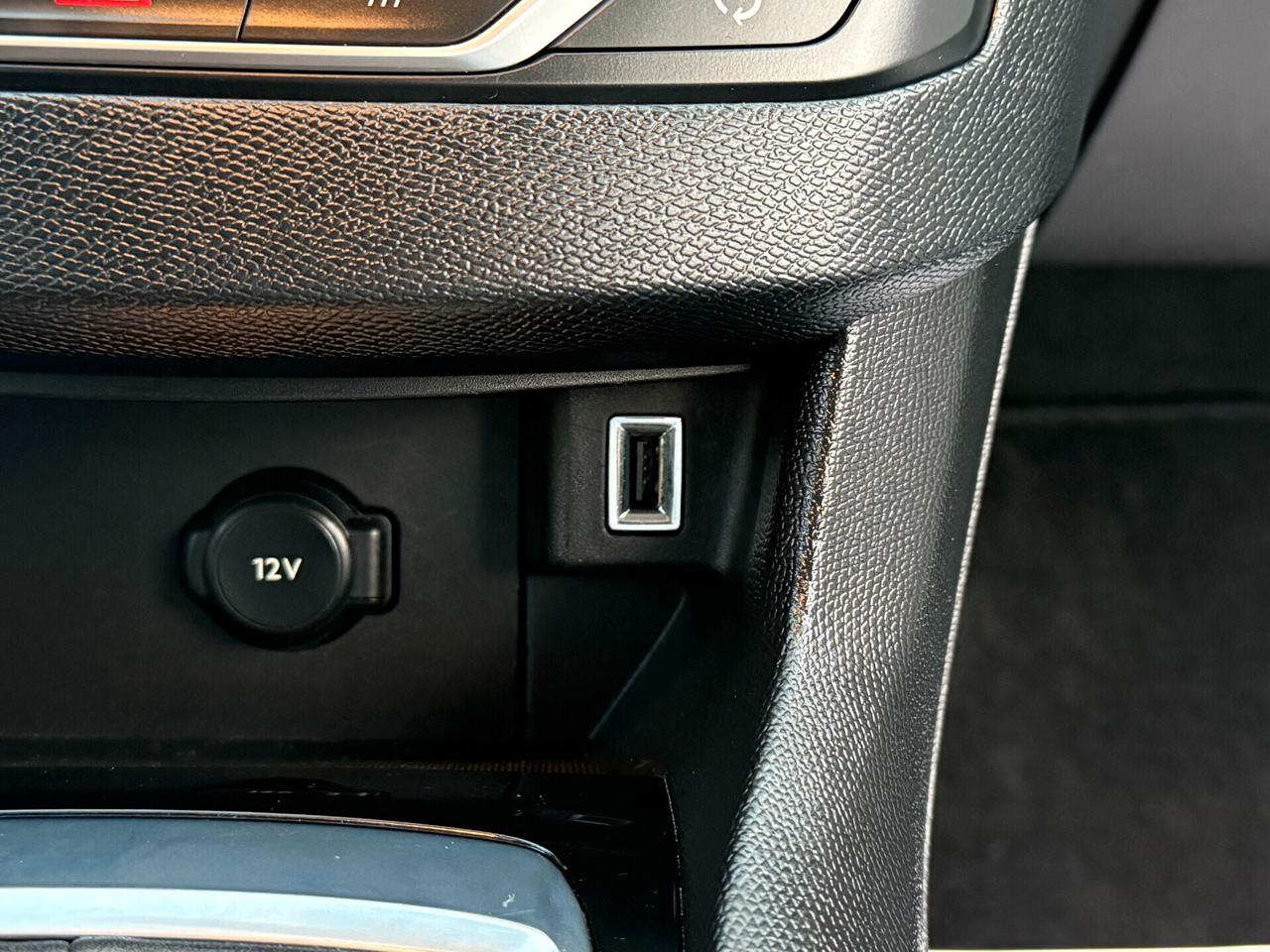 Peugeot 308 1.5 BlueHDi 100 SW NAVI CARPLAY – 2019