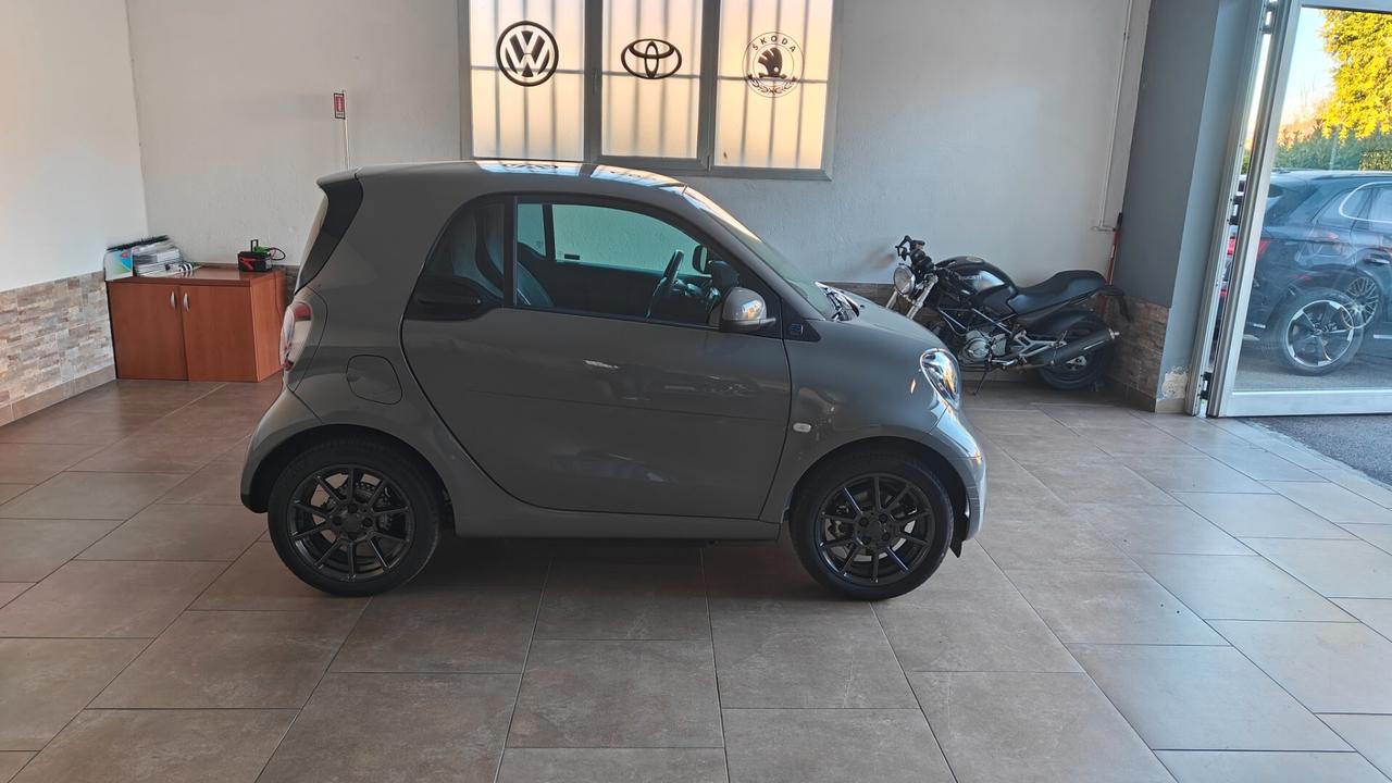 Smart ForTwo EQ Racingrey (22kW)