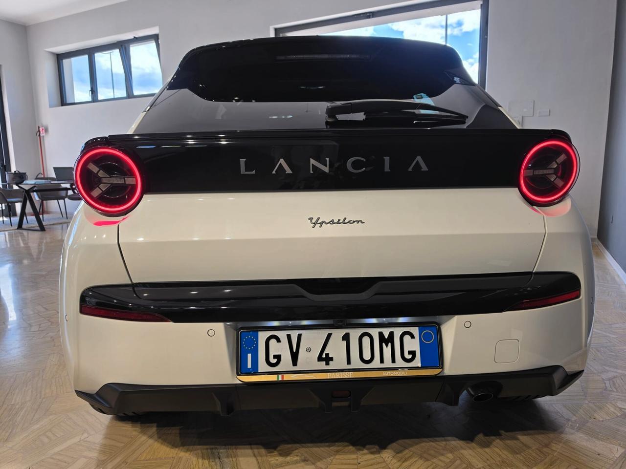 Lancia Ypsilon Hybrid e-DCT LX