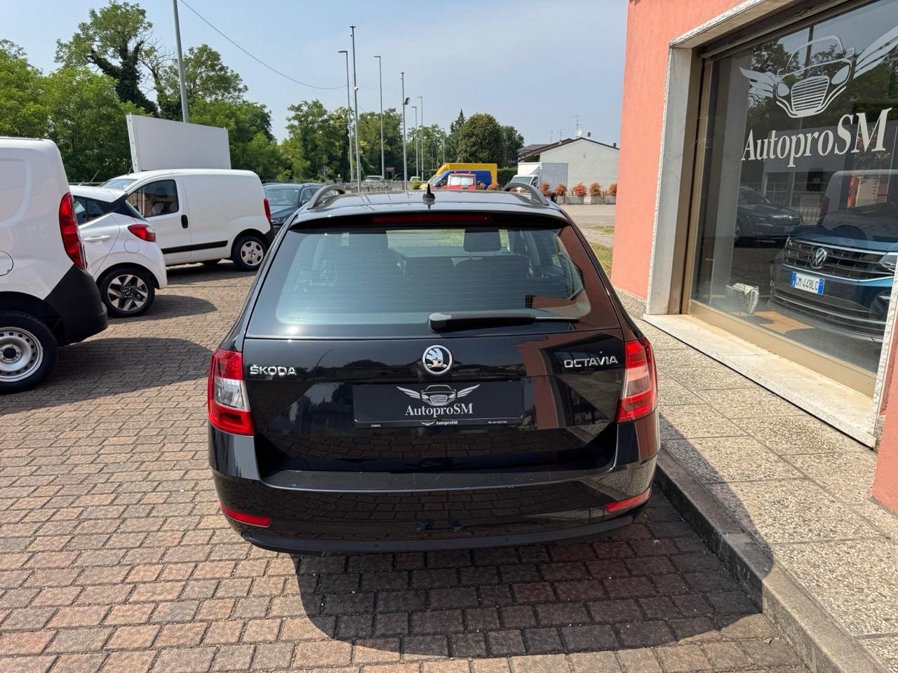 Skoda Octavia 1.6 TDI 116CV DSG – Executive – IVA esposta