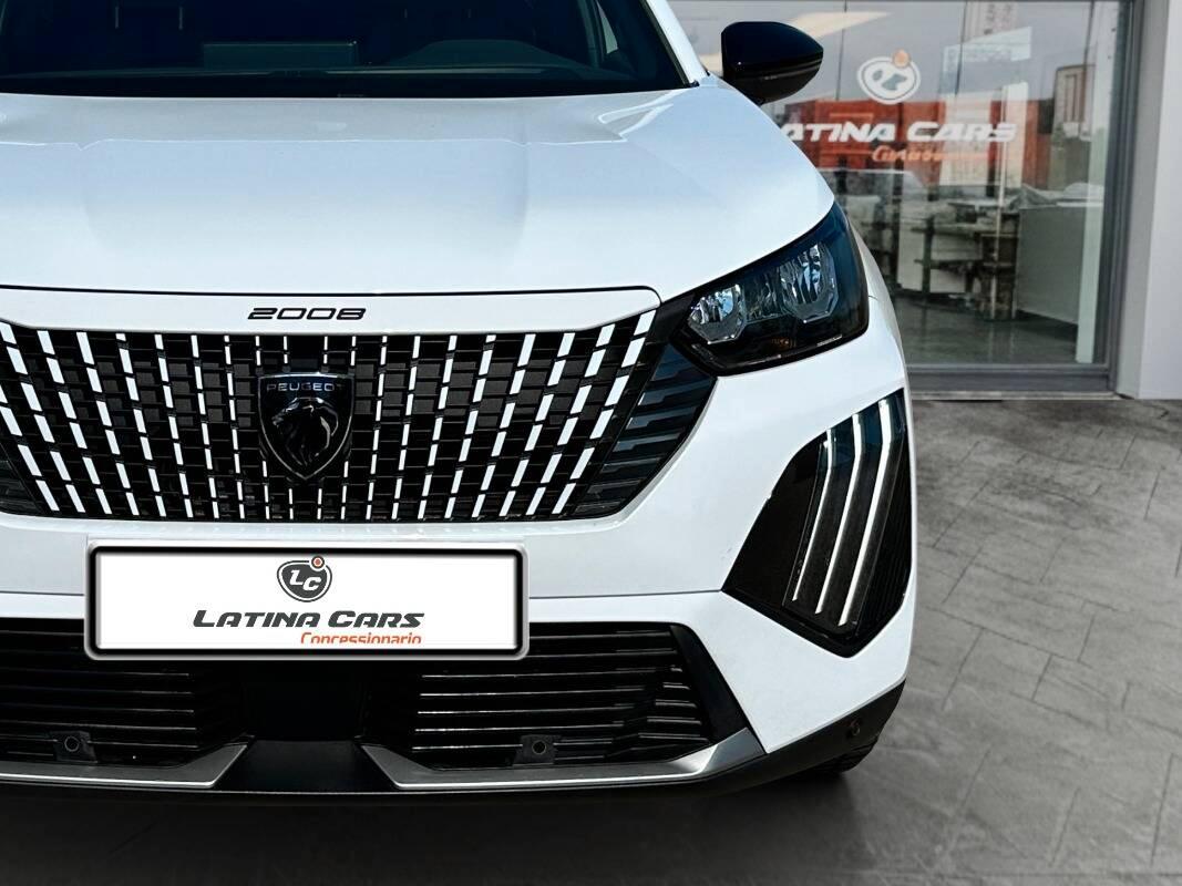 Peugeot 2008 1.2 puretech Allure 100cv con TELECAM E CARPLAY
